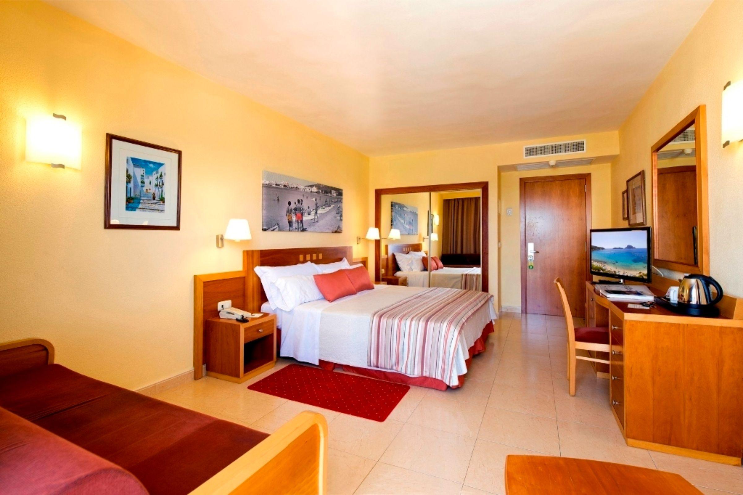 Bellamar Hotel Beach & Spa Сан-Антоніо Екстер'єр фото